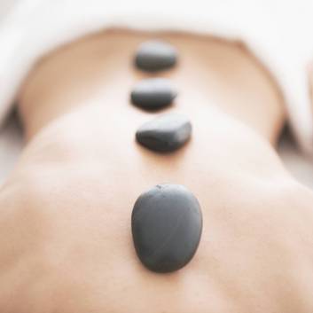 Hot Stone Massage im REDUCE Hotel Thermal ****S